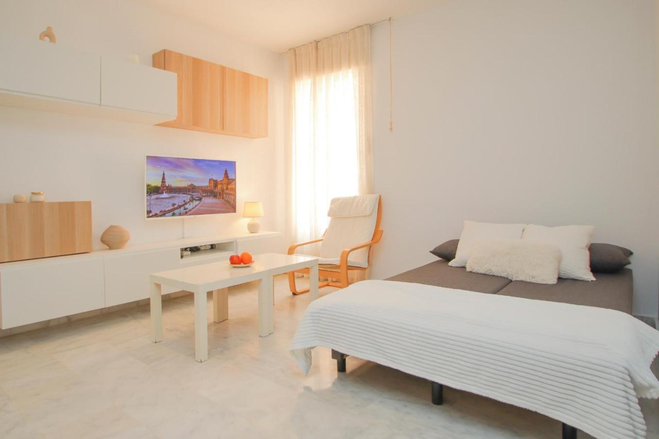 Modern Apt - Luxe Queen Bed - Walk To Isla Magica Севілья Екстер'єр фото